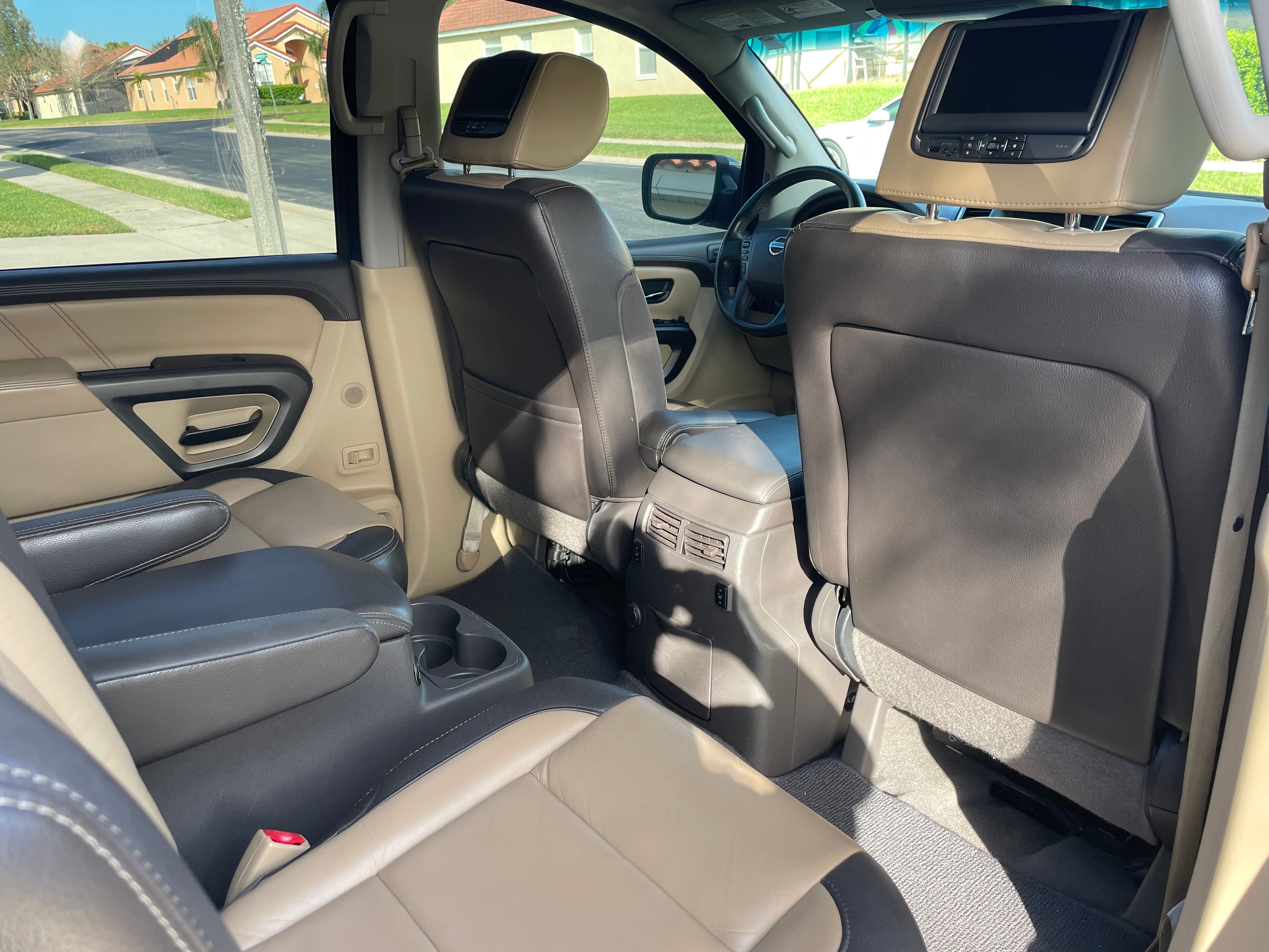 Used 2015 Nissan Armada Platinum AWD/4WD image 9