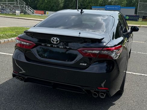 Used 2023 Toyota Camry XSE FWD image 8