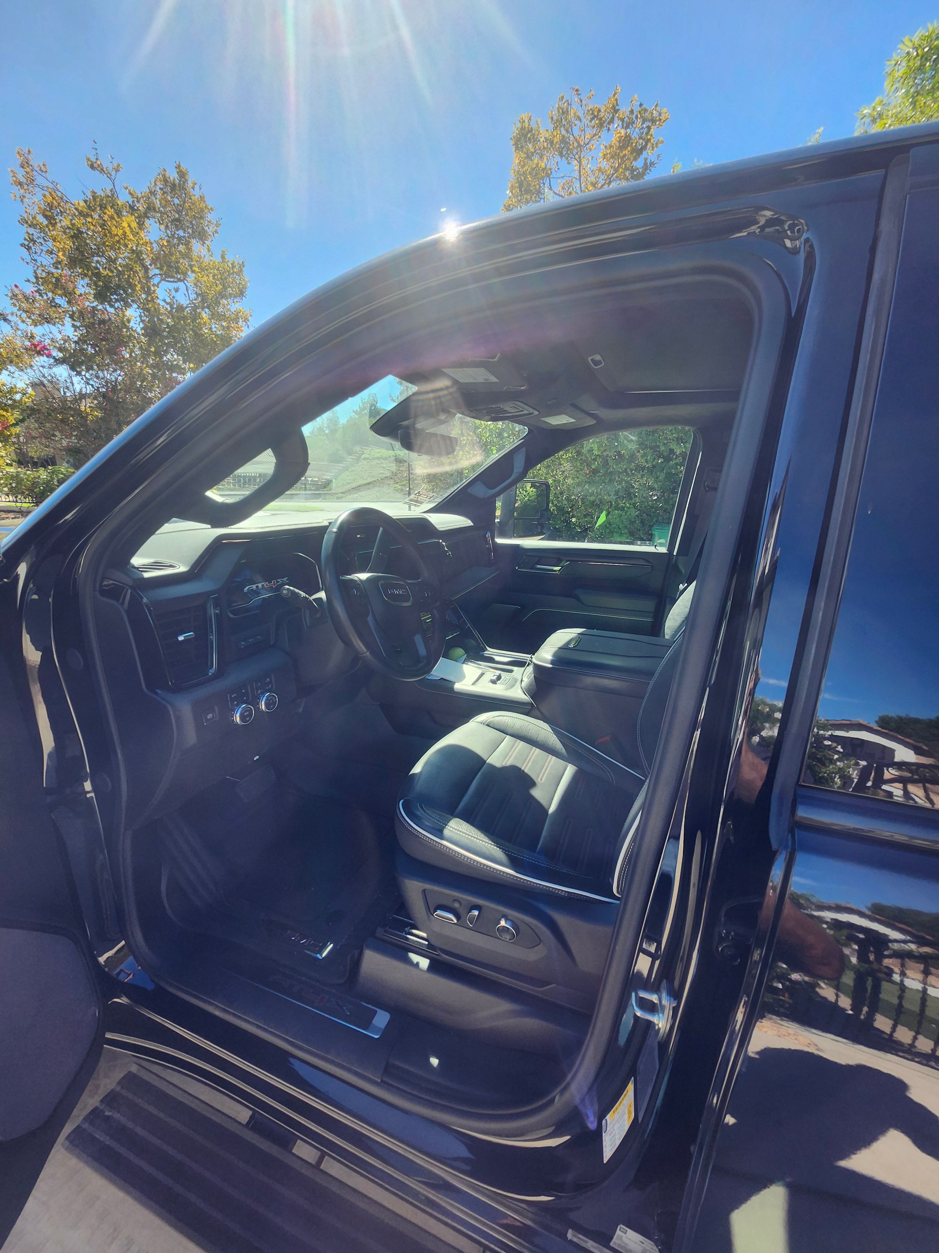 Used 2024 GMC Sierra 2500 AT4X AWD/4WD image 10