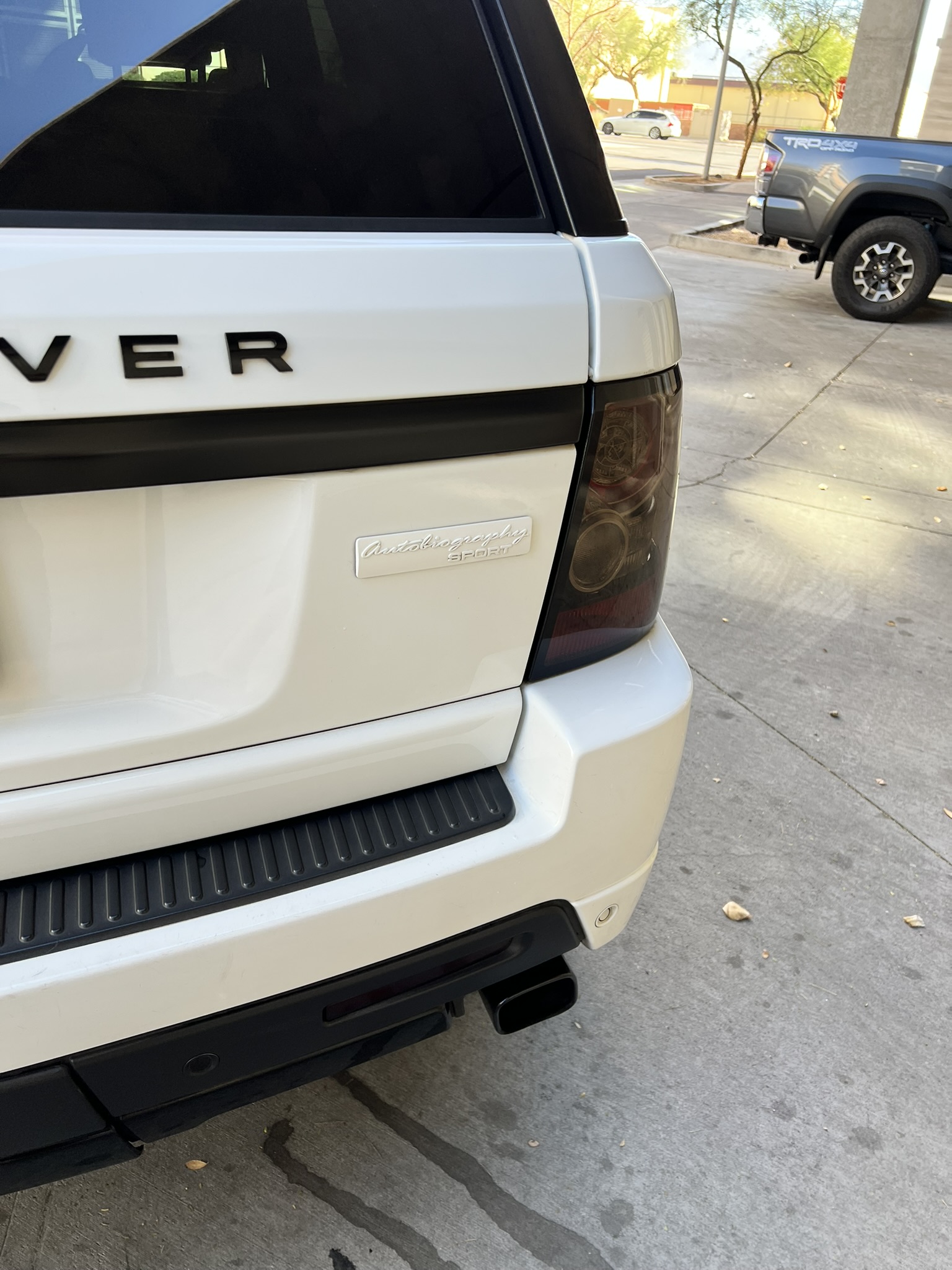 Used 2012 Land Rover Range Rover Sport Autobiography AWD/4WD image 18