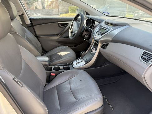 Used 2012 Hyundai Elantra Limited image 12
