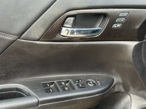 Used 2015 Honda Accord EX-L image 27