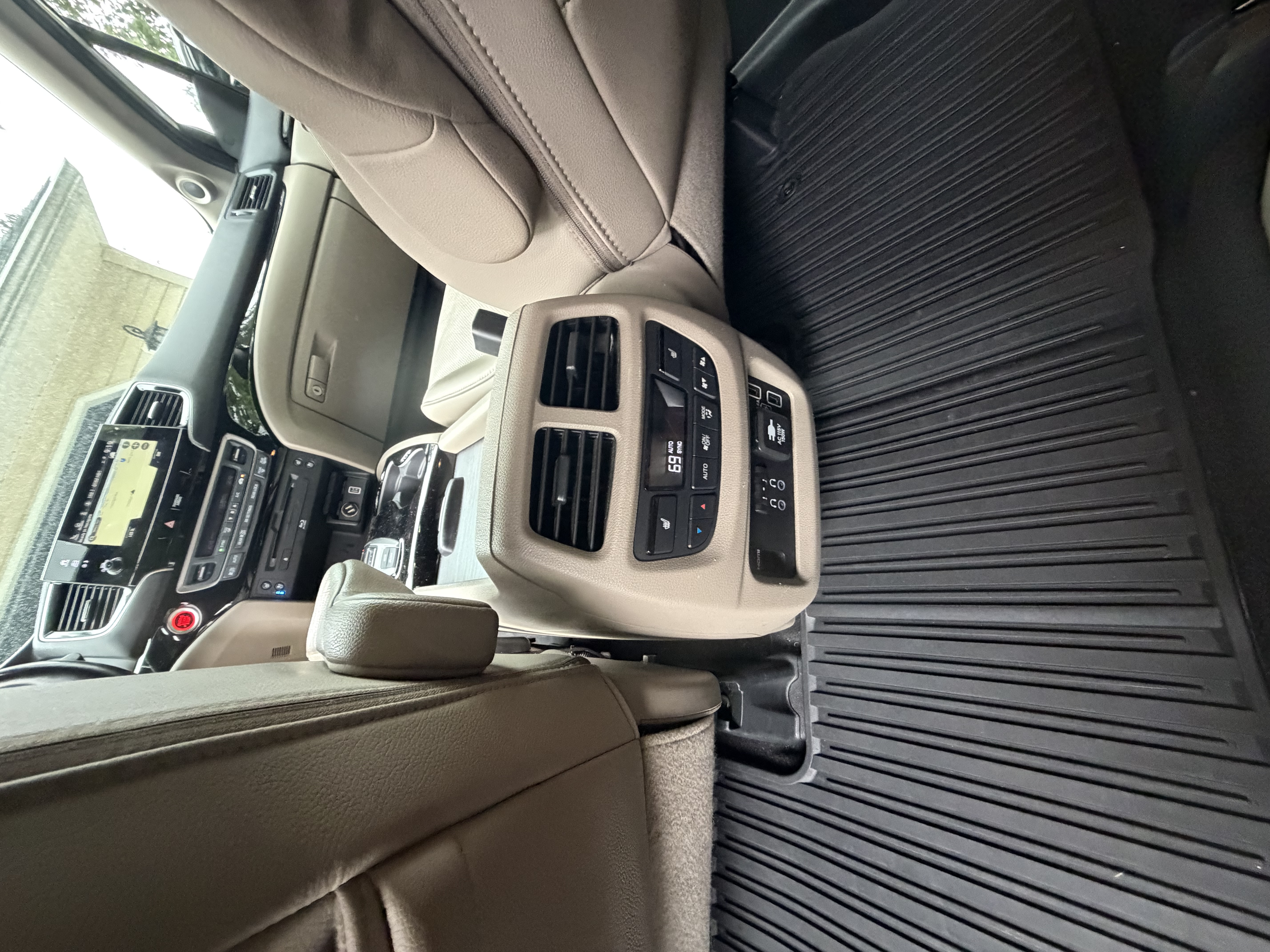 Used 2019 Honda Pilot Elite image 15