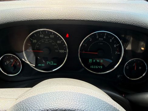 Used 2014 Jeep Wrangler Unlimited Sport w/ Quick Order Package 24S AWD/4WD image 16