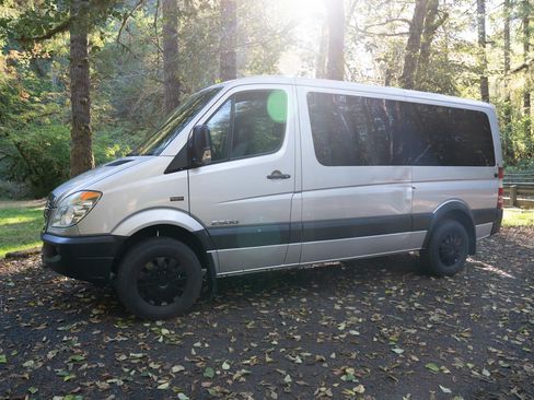 Used 2007 Dodge Sprinter 2500 w/ Cooling Group image 18