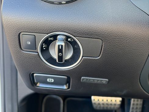 Used 2019 Mercedes-Benz SLC 300 image 26