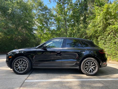 Used 2017 Porsche Macan S AWD/4WD image 1
