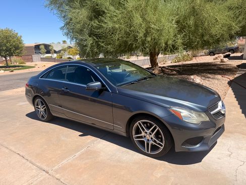 Used 2014 Mercedes-Benz E 350 4MATIC Coupe image 4