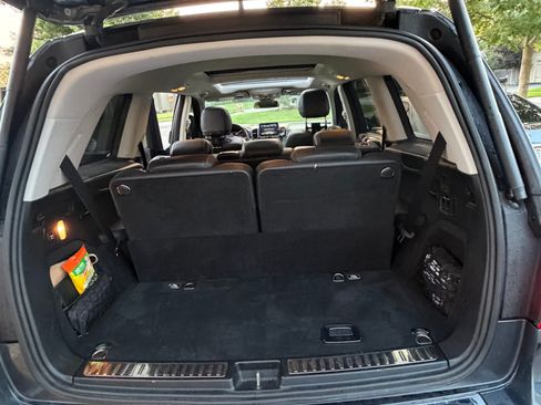 Used 2017 Mercedes-Benz GLS 450 4MATIC image 9