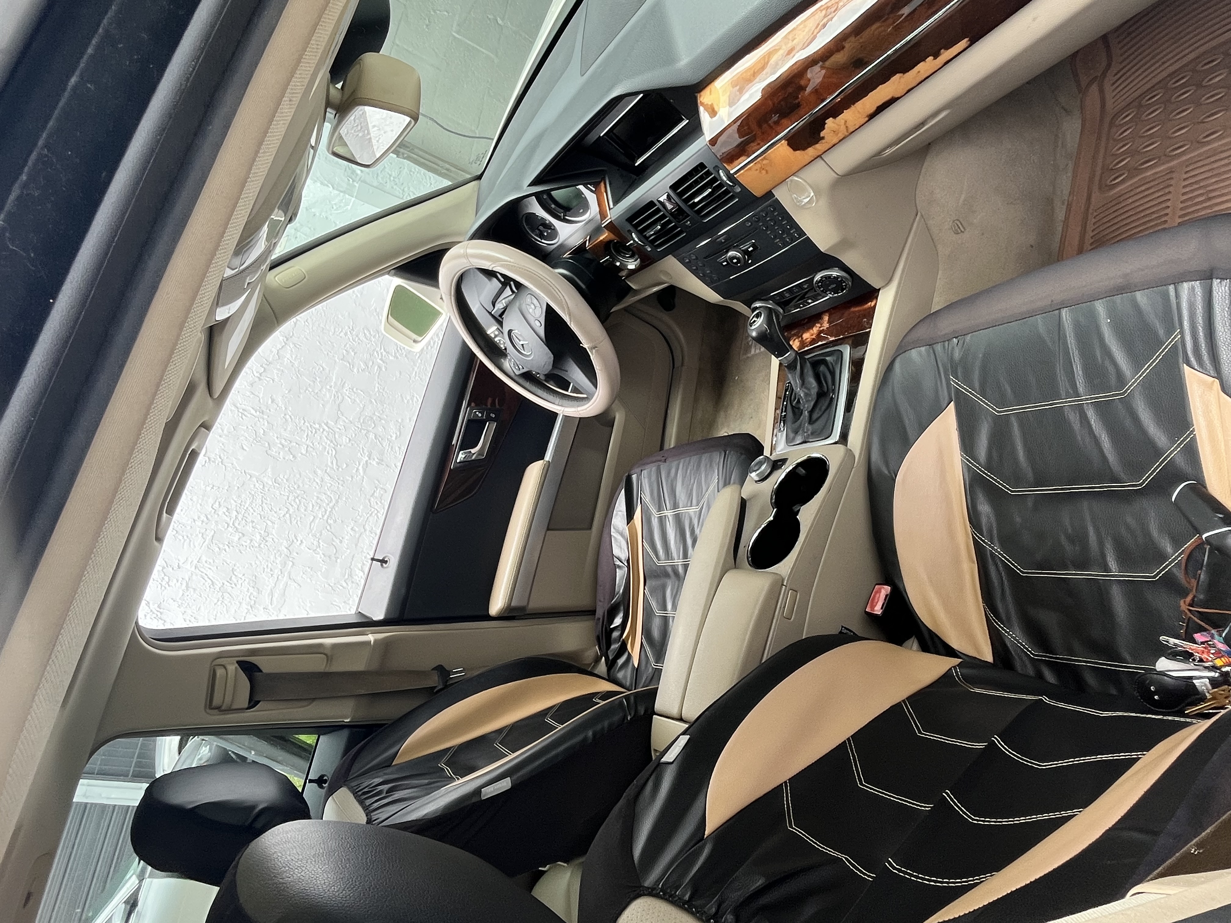 Used 2010 Mercedes-Benz GLK 350 2WD image 4