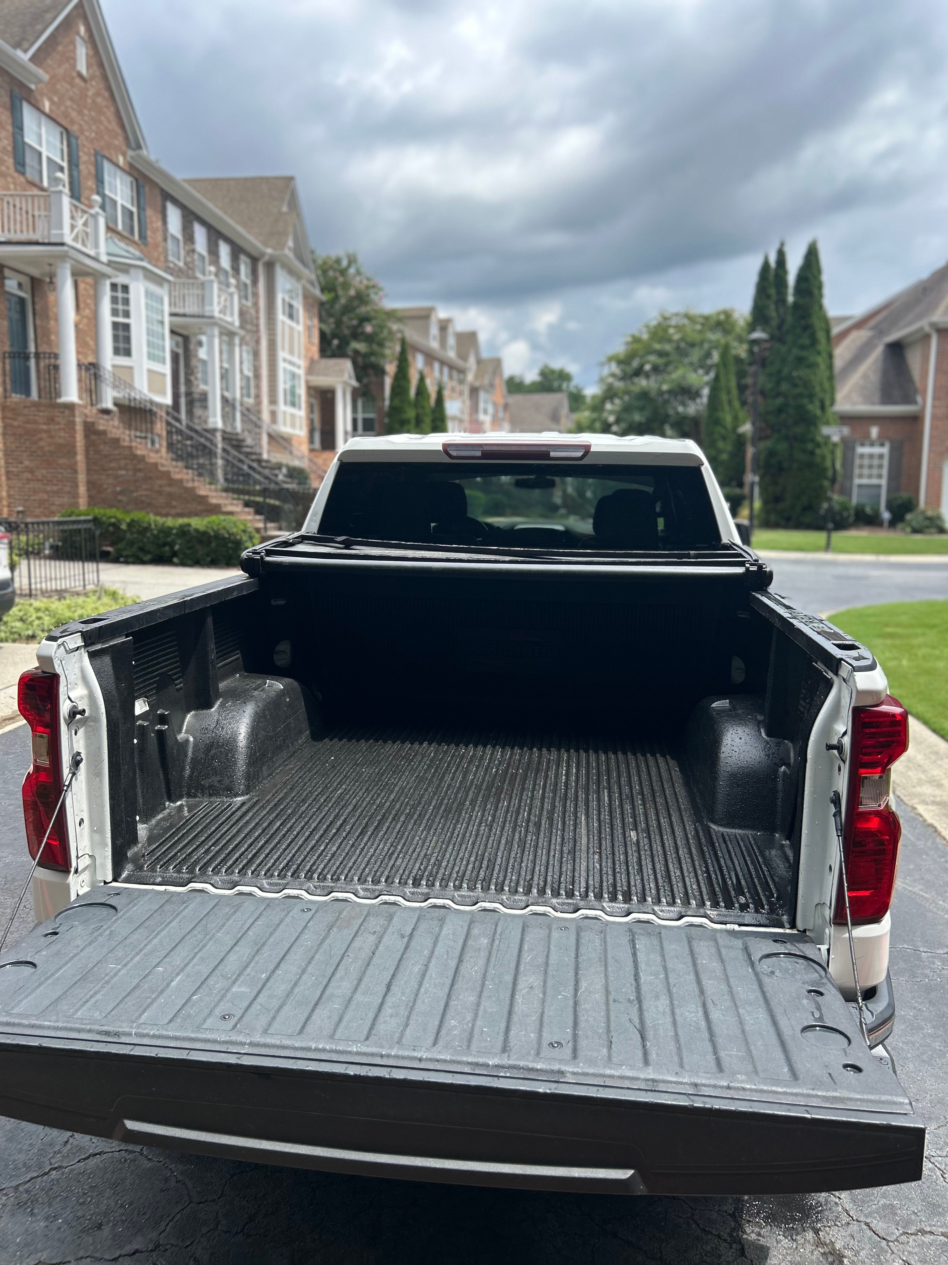 Used 2020 Chevrolet Silverado 1500 LT AWD/4WD image 8