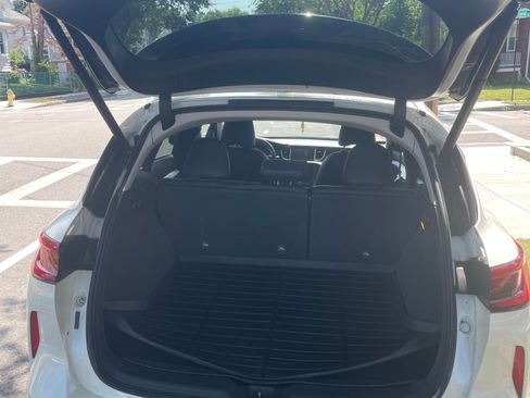 Used 2019 INFINITI QX50 Luxe w/ Navigation Package AWD/4WD image 9