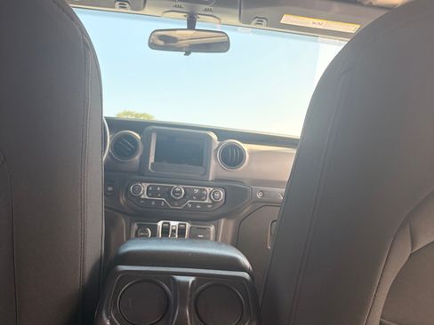Used 2021 Jeep Wrangler Unlimited Sport AWD/4WD image 16