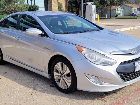 Used 2013 Hyundai Sonata Limited image 10