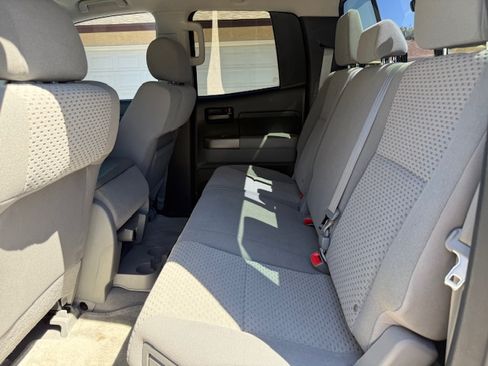 Used 2011 Toyota Tundra SR5 w/ Tow Pkg image 6