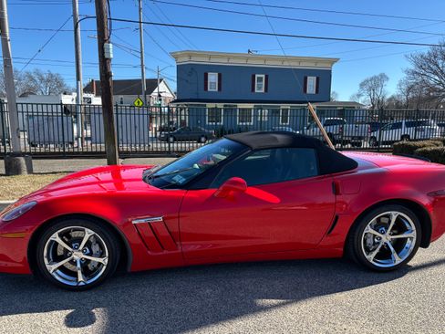 Used 2010 Chevrolet Corvette Grand Sport w/ Preferred Equipment Group image 6