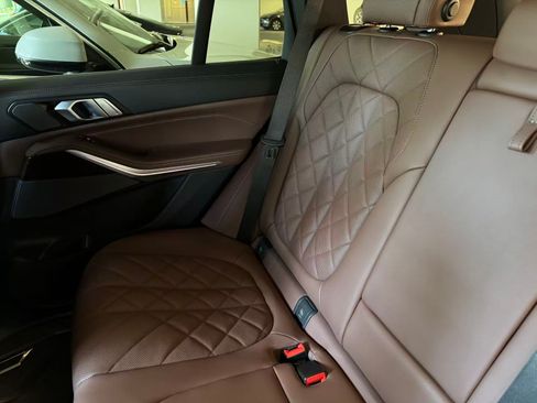 Used 2025 BMW X5 xDrive40i AWD/4WD image 13