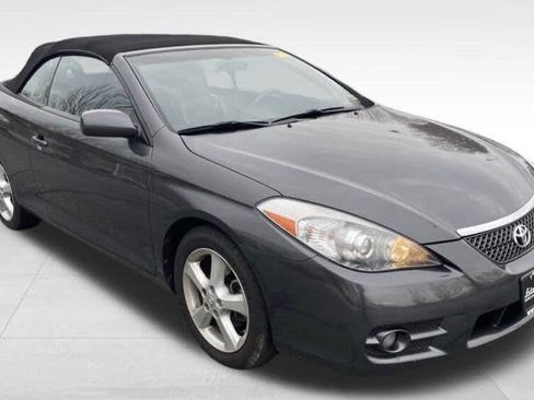 Used 2008 Toyota Solara SLE image 1