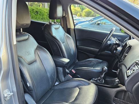 Used 2018 Jeep Compass Limited w/ Navigation Group FWD image 8