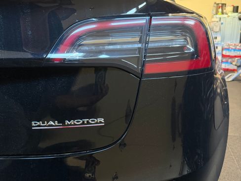 Used 2021 Tesla Model 3 Performance AWD/4WD image 1