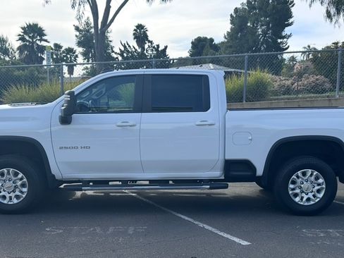 Used 2022 Chevrolet Silverado 2500 LT w/ Convenience Package image 2