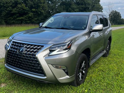 Used 2021 Lexus GX 460 Premium w/ Premium Package AWD/4WD image 2