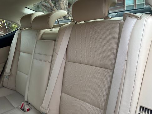 Used 2015 Lexus ES 300h image 11