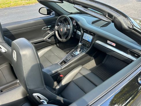 Used 2013 Porsche 911 Carrera 4S image 11