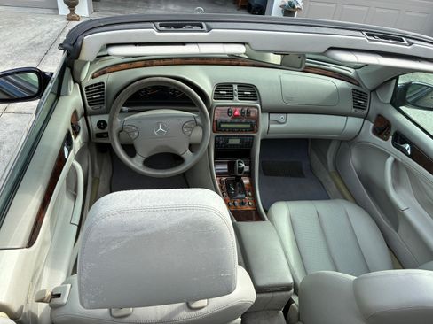 Used 2003 Mercedes-Benz CLK 320 Cabriolet image 13