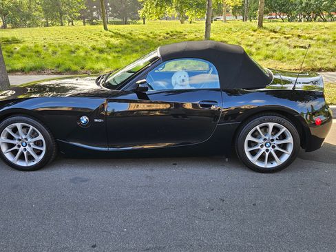 Used 2006 BMW Z4 3.0i image 6