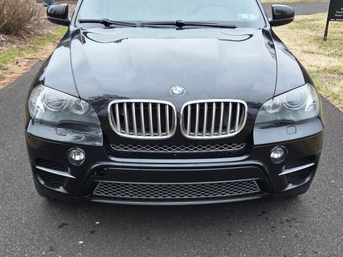 Used 2011 BMW X5 xDrive50i image 2