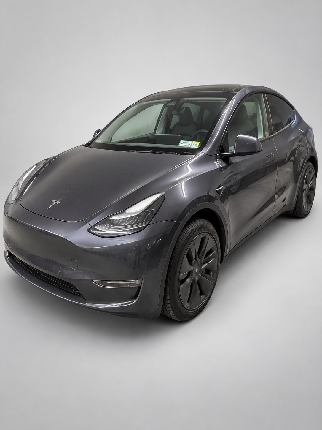 Used 2025 Tesla Model Y Long Range AWD/4WD image 4