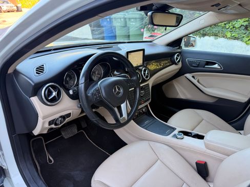 Used 2015 Mercedes-Benz GLA 250 4MATIC image 16