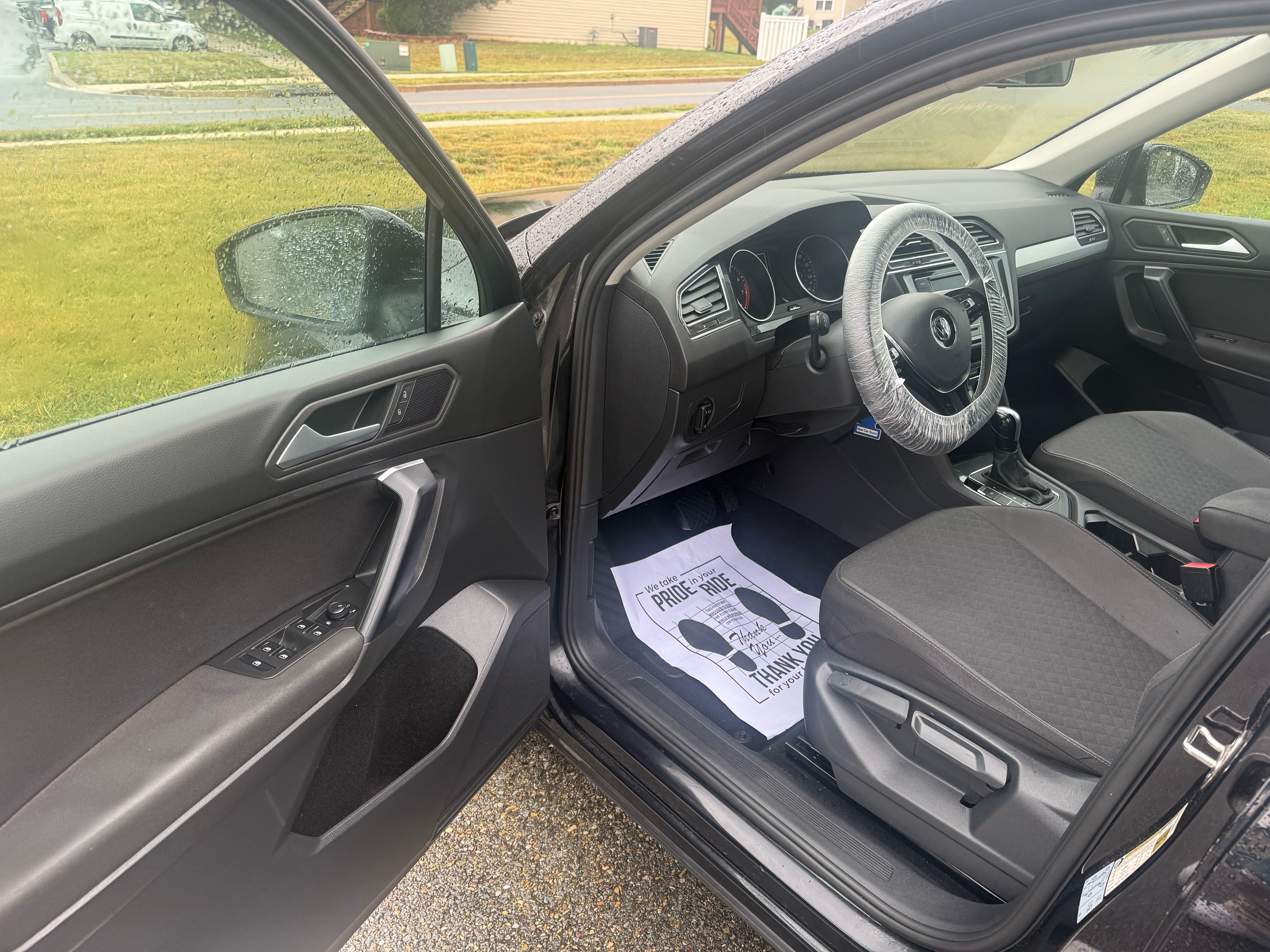 Used 2021 Volkswagen Tiguan S FWD image 6