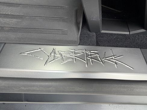 Used 2024 Tesla Cybertruck AWD Crew Cab image 26