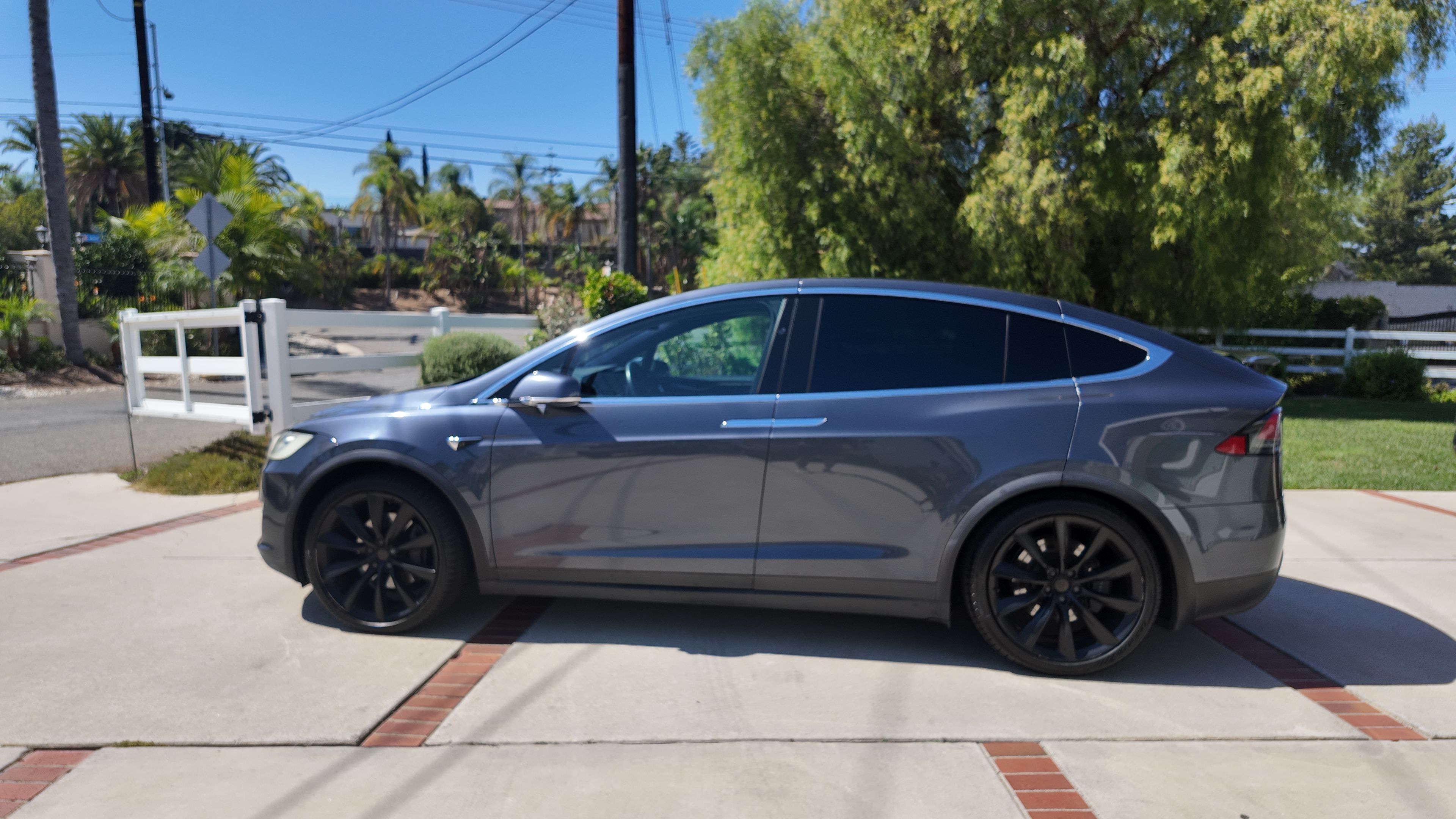 Used 2019 Tesla Model X AWD/4WD image 1