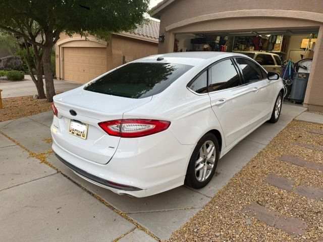 Used 2016 Ford Fusion SE FWD image 5