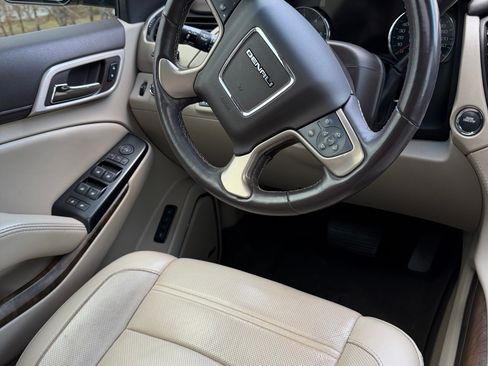 Used 2018 GMC Yukon XL Denali w/ Denali Ultimate Package image 11