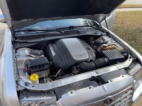 Used 2007 Chrysler 300 C w/ Protection Group II RWD image 11