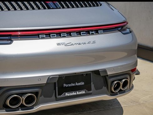 Used 2020 Porsche 911 Carrera 4S AWD/4WD image 9