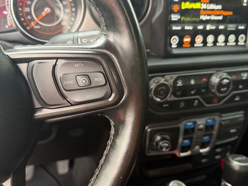 Used 2021 Jeep Gladiator Sport AWD/4WD image 13