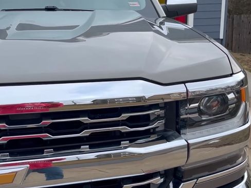 Used 2017 Chevrolet Silverado 1500 LTZ w/ Sport Package image 15