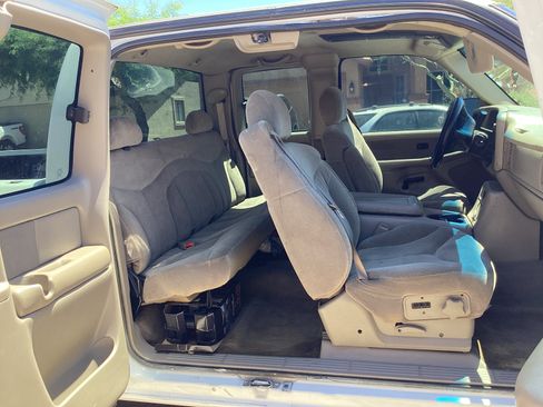 Used 2001 GMC Sierra 1500 4x4 Extended Cab w/ Convenience Plus Group image 8