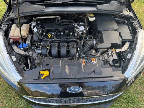 Used 2017 Ford Focus SE image 16