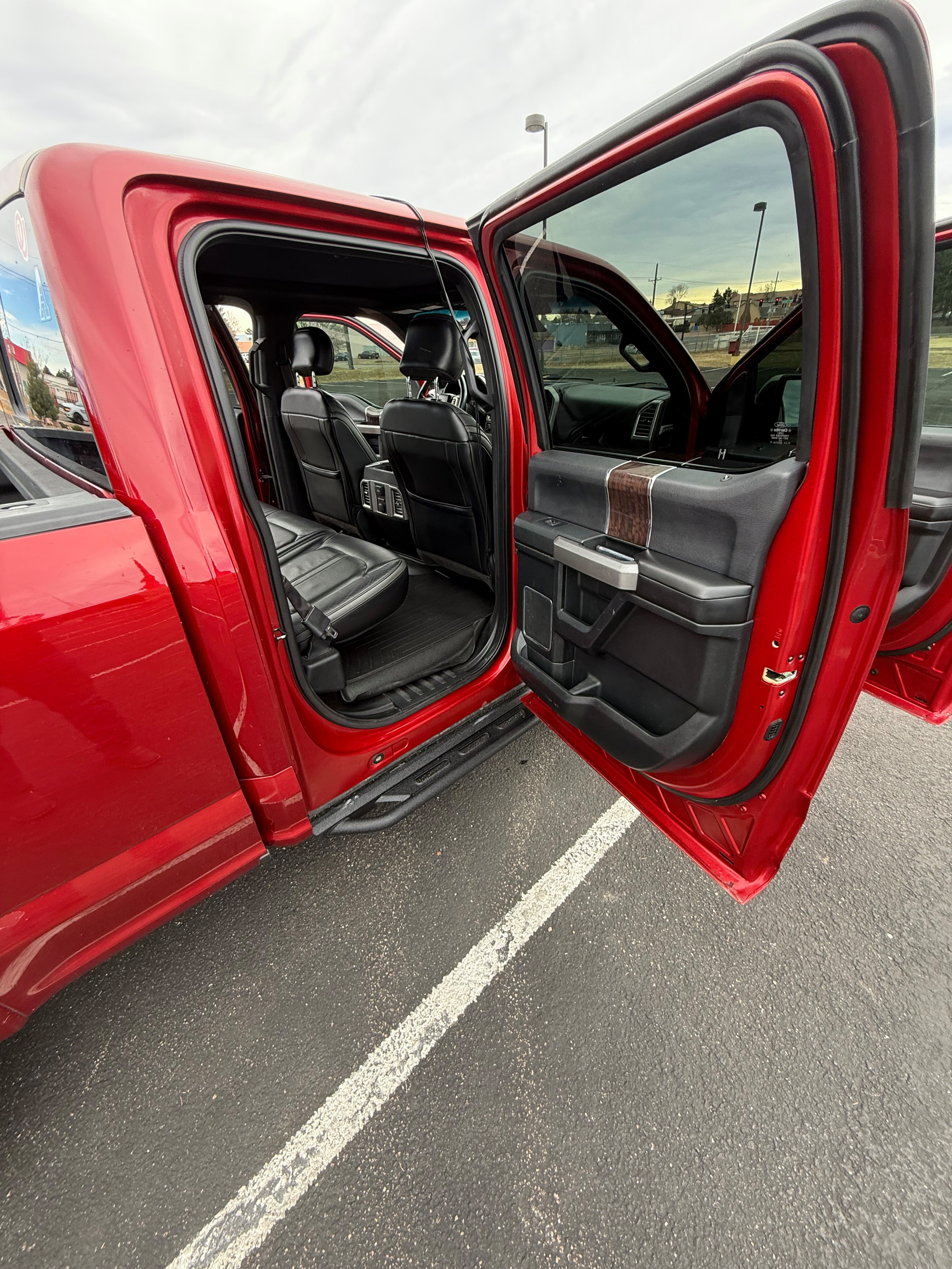 Used 2015 Ford F150 Platinum w/ Technology Package AWD/4WD image 8