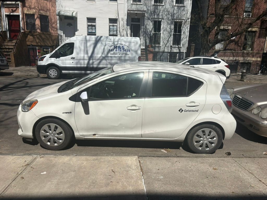 Used 2014 Toyota Prius C Two FWD image 2