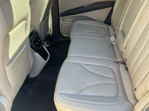 Used 2017 Lincoln MKX Reserve w/ Lincoln MKX Climate Package AWD/4WD image 10