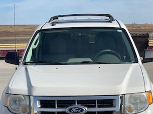 Used 2011 Ford Escape XLT w/ 202A Rapid Spec Order Code image 2