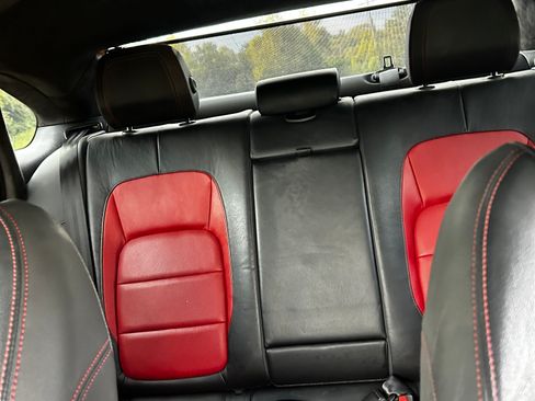 Used 2016 Jaguar XF R-Sport image 12