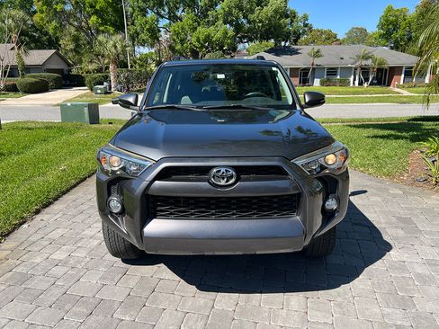 Used 2019 Toyota 4Runner SR5 Premium image 4